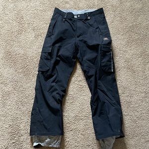 686 men’s snowboard pants Cargo size large